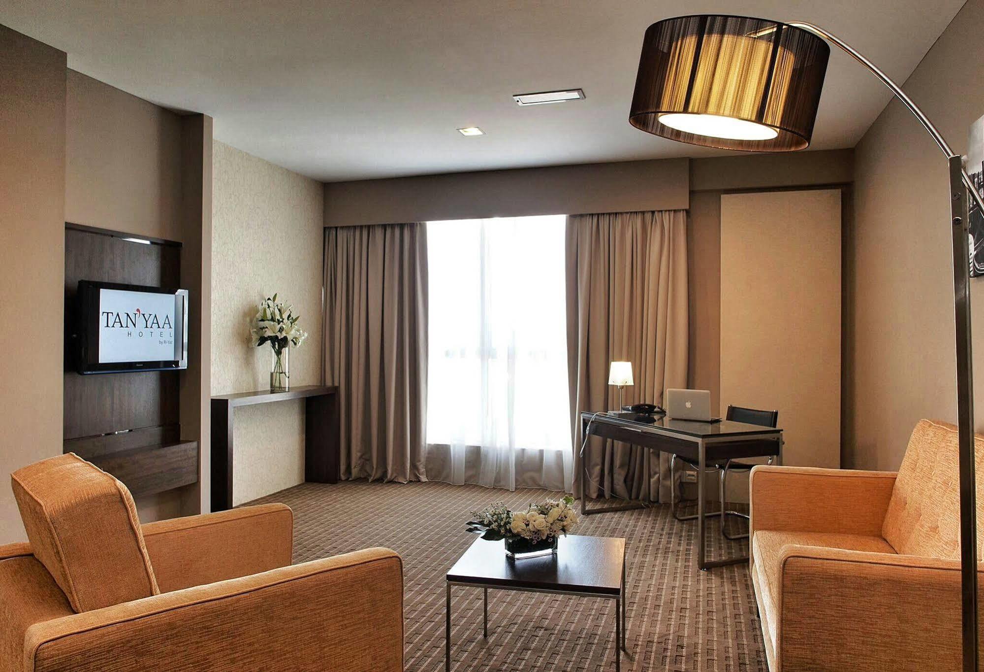 Hotel Primera Suite ไซเบอร์จายา ภายนอก รูปภาพ