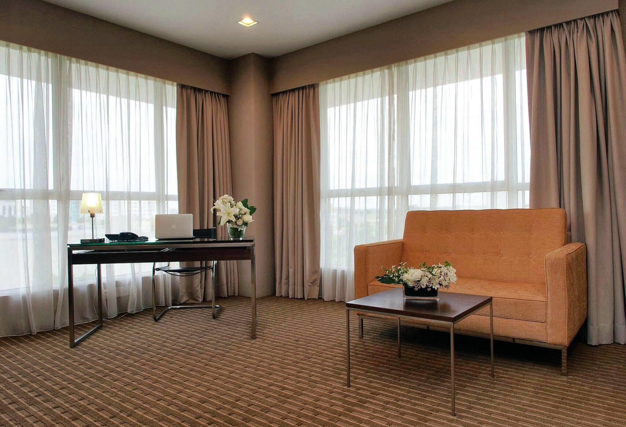 Hotel Primera Suite ไซเบอร์จายา ภายนอก รูปภาพ