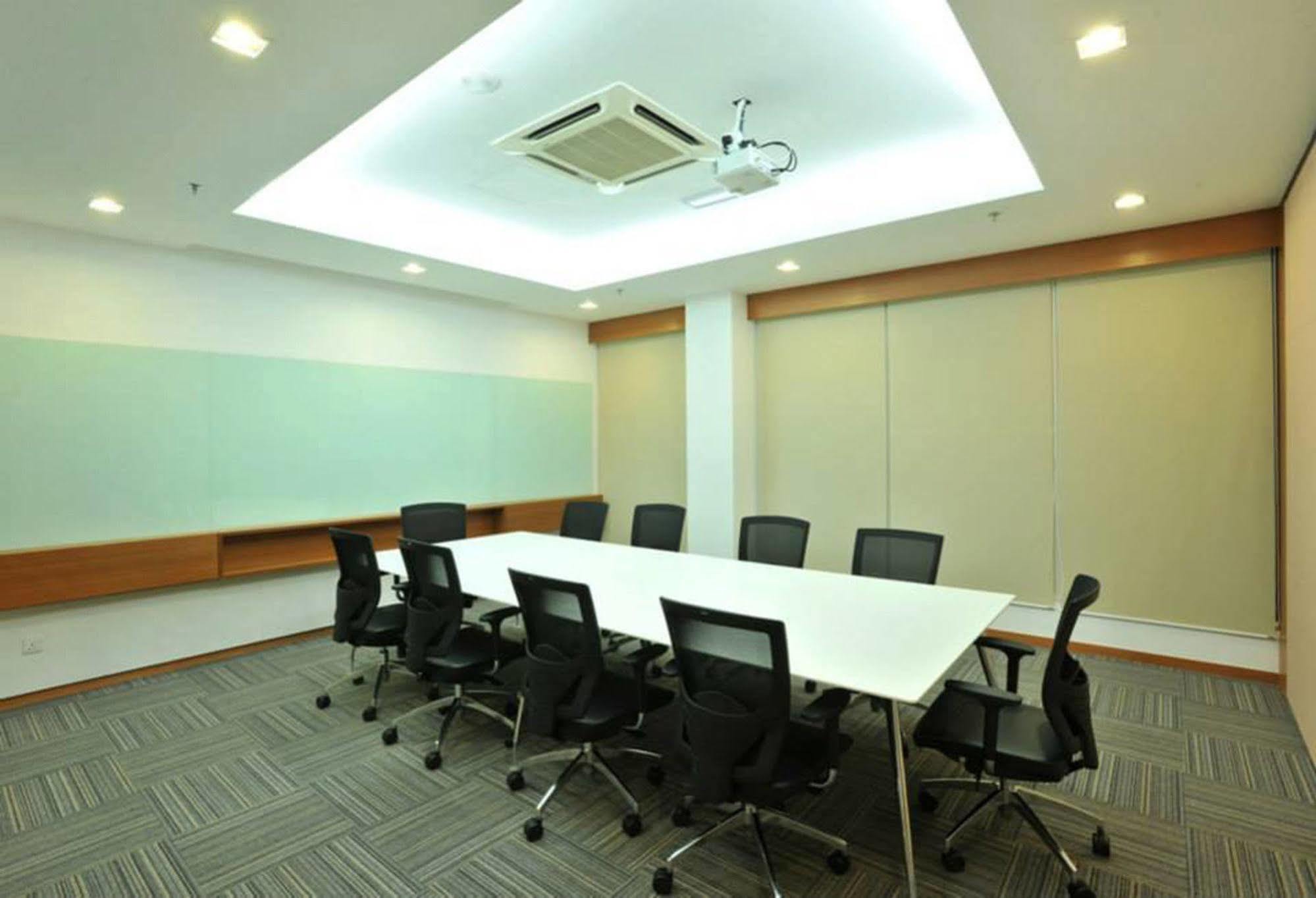 Hotel Primera Suite ไซเบอร์จายา ภายนอก รูปภาพ